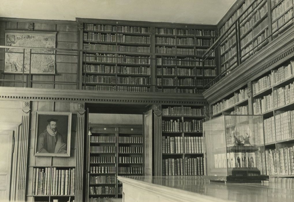 Collège des jésuites des Godrans (ancien) : Aile nord, bibliothèque, vue partielle