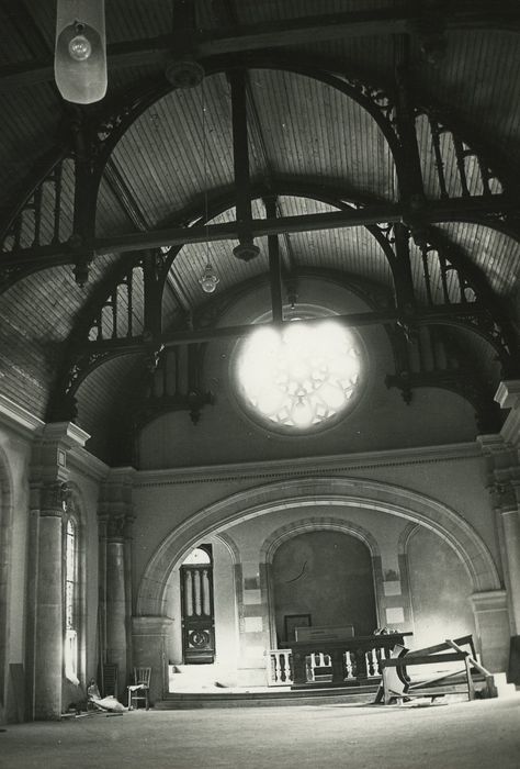 Ecole Saint-François de Sales (ancienne) : Chapelle, nef, vue générale