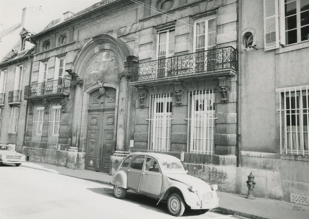 Hôtel Berbisey : Façade sur rue, vue générale