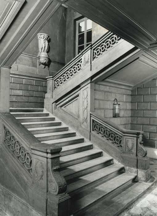 Hôtel Chartraire de Montigny : Escalier d’honneur, vue générale