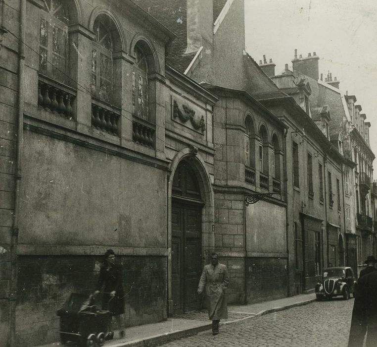 Hôtel de la Mare : Façade sur rue, vue générale