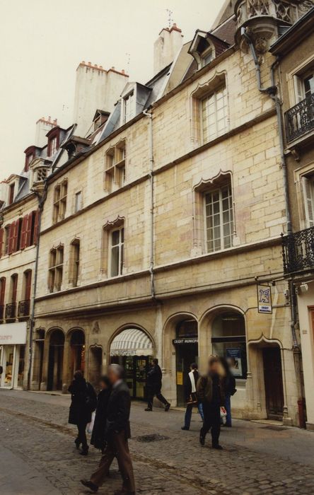 Ancien hôtel de Rochefort ou hôtel Morel-Sauvegrain : Façade sur rue, vue générale