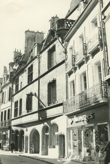 Ancien hôtel de Rochefort ou hôtel Morel-Sauvegrain : Façade sur rue, vue générale