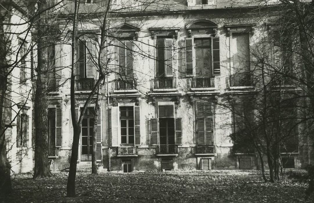 Hôtel du Président Bouhier : Façade sur jardin, vue partielle