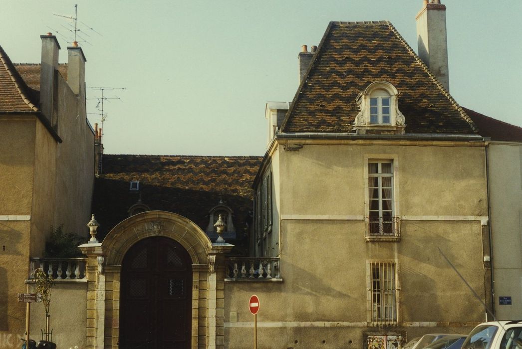 Hôtel Rigoley de Chevigny : Façade sur rue, vue générale