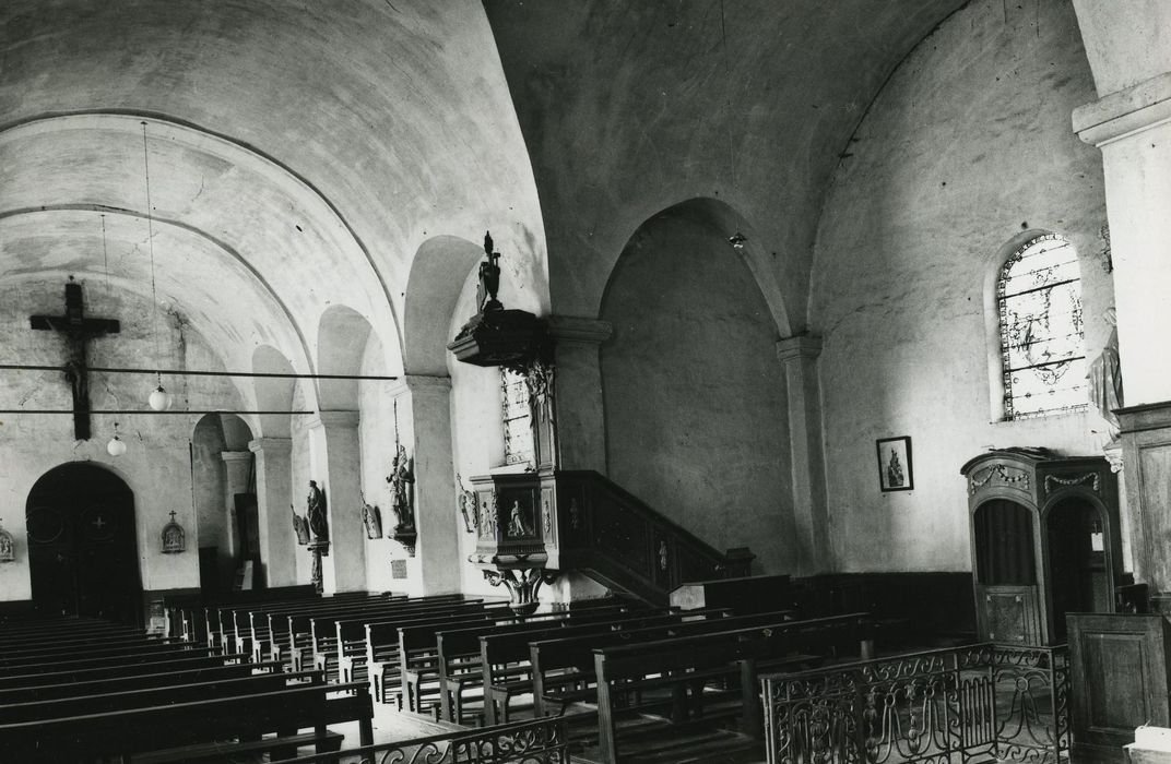 Eglise Saint-Léger : Nef, vue générale