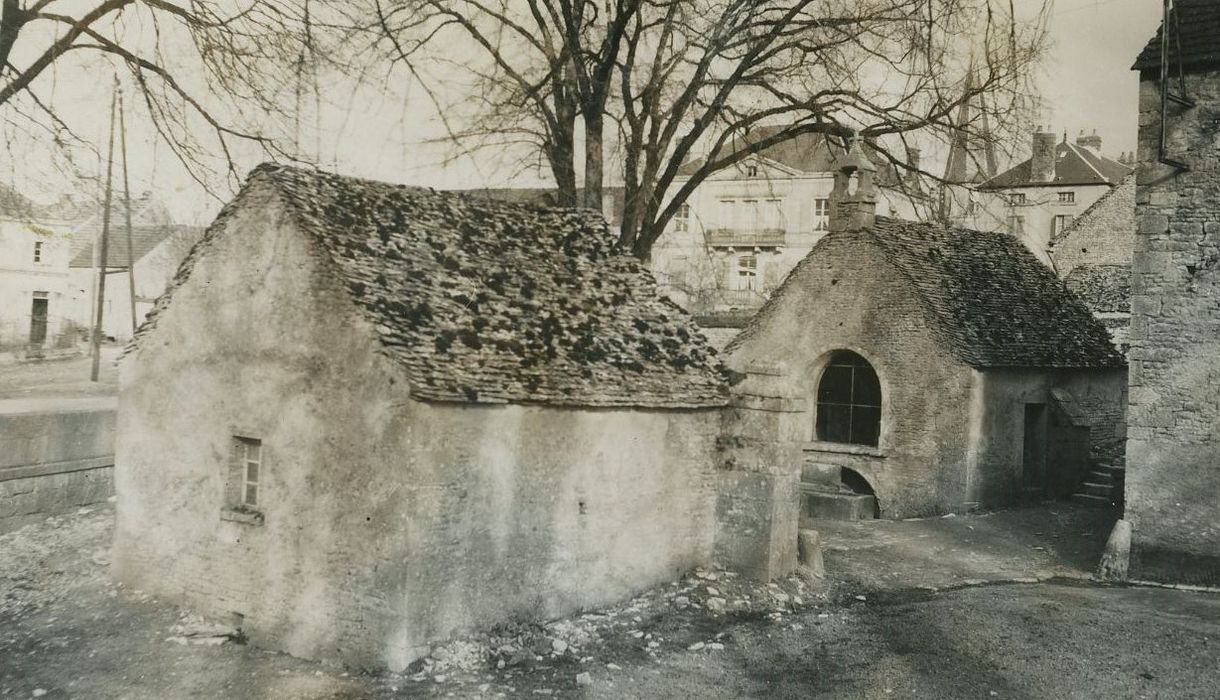 Chapelle, lavoir, vue générale