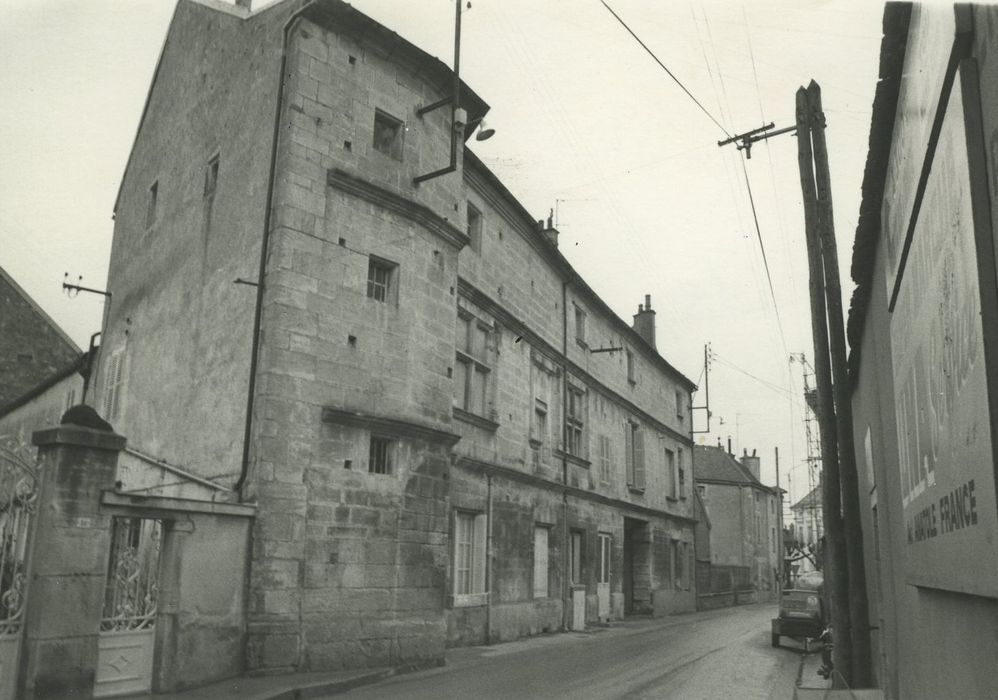 Hôtel Le-Compasseur-de-Courtivron (ancien) : Façade sur rue, vue générale