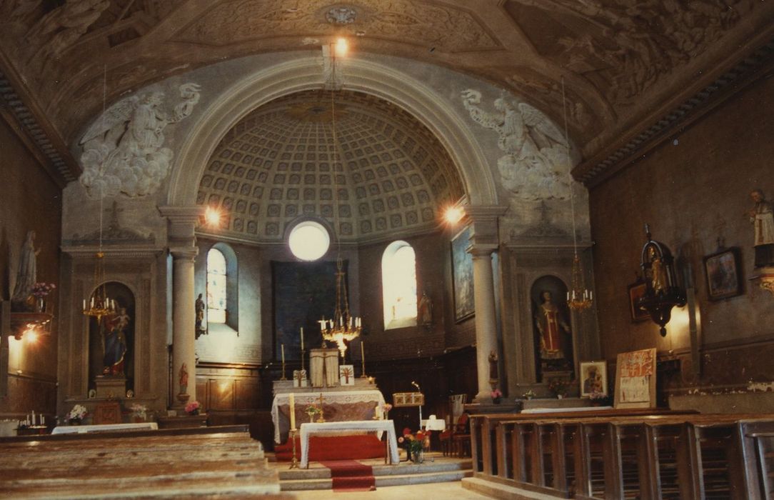 Eglise Saint-Etienne : Nef, vue générale