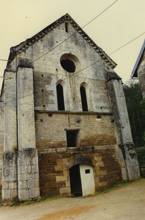 Ancienne chartreuse de Lugny : Chapelle de la Courroirie, Chevet, vue générale