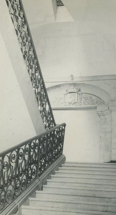 Château : Escalier d’honneur, vue partielle