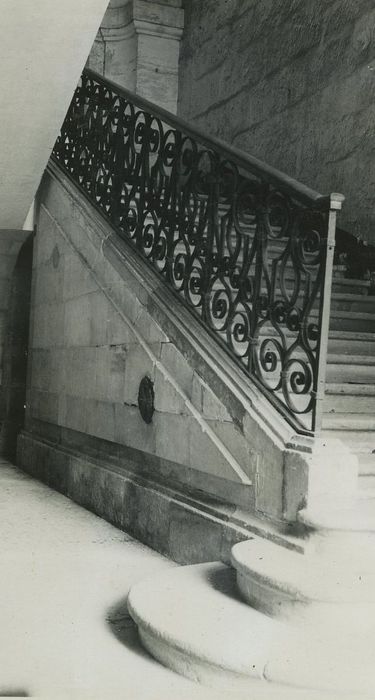 Château : Escalier d’honneur, vue partielle