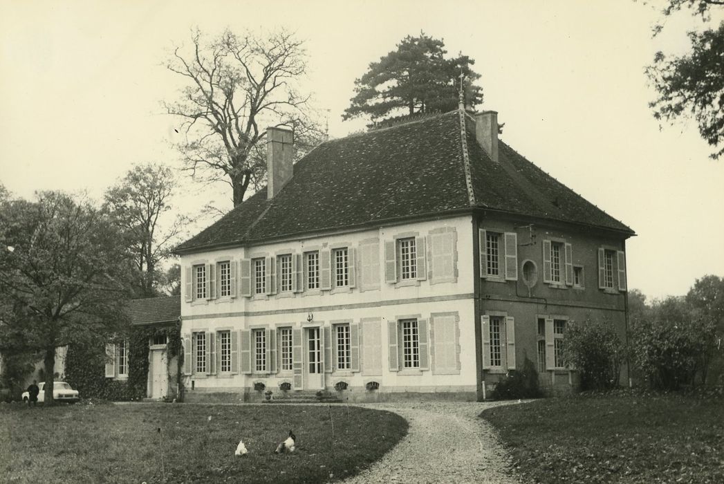 Château : Façades sud et ouest, vue générale