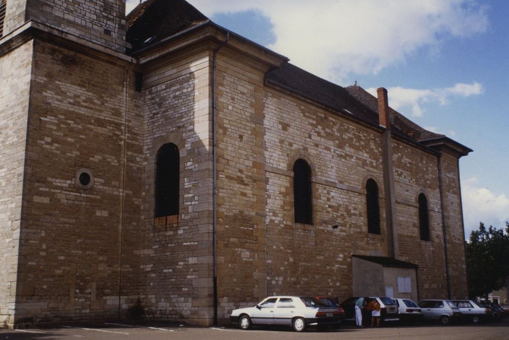 Eglise Notre-Dame-de-l'Assomption : Façade latérale est, vue générale