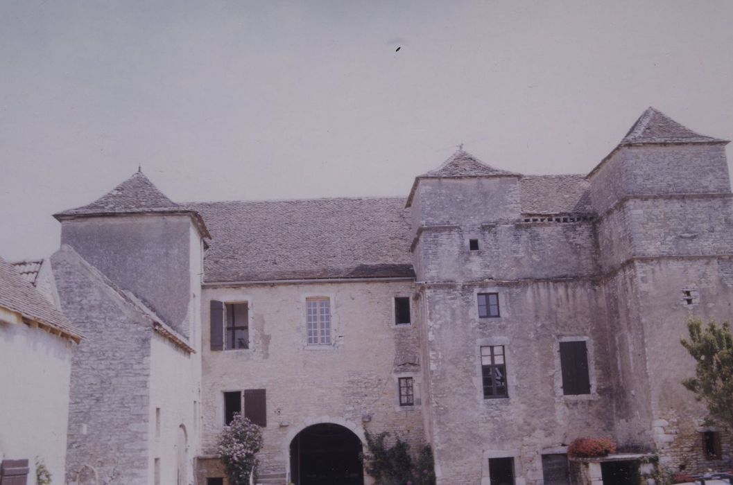 Château de la Velle : Façade sud, vue générale