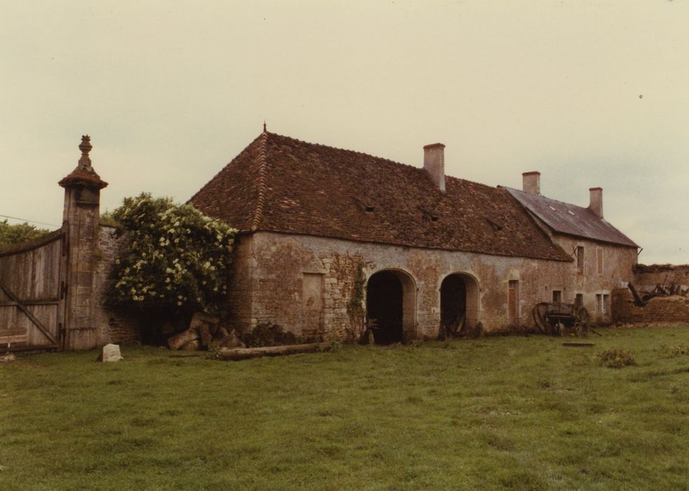 Château : Ferme, bâtiment sud, façade nord, vue générale