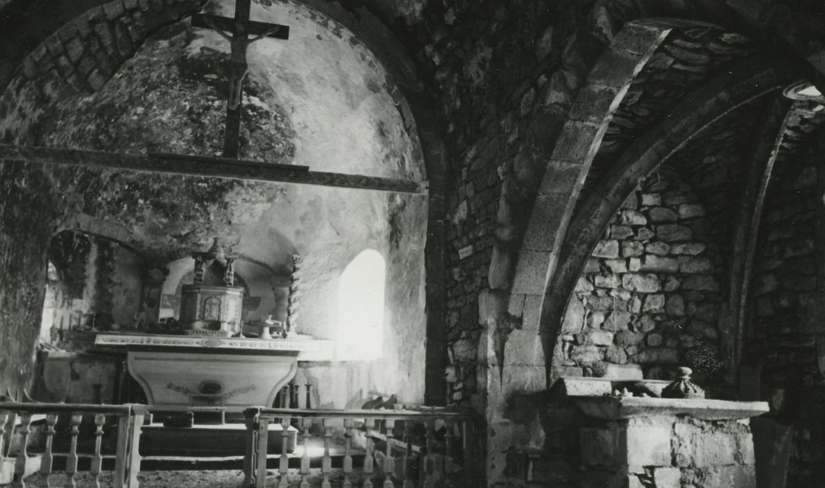 Eglise Saint-Julien-de-Chanet : Choeur, vue générale