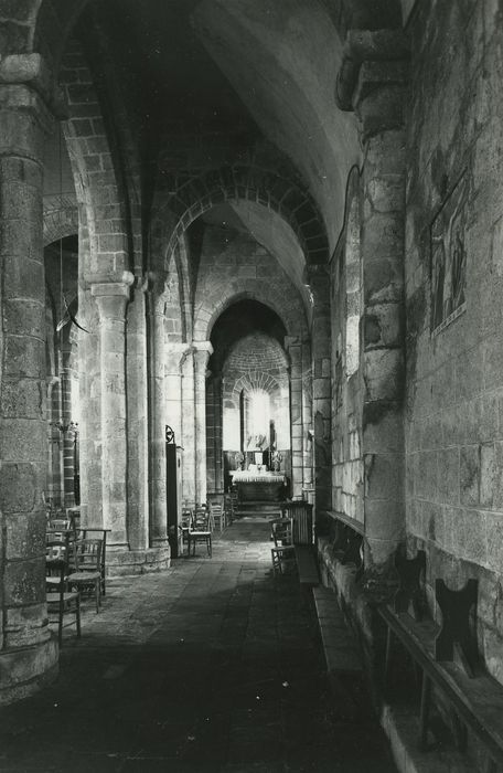 Eglise Saint-Thyrse : Collatéral nord, vue générale