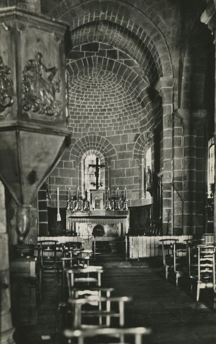 Eglise Saint-Thyrse : Nef, vue générale