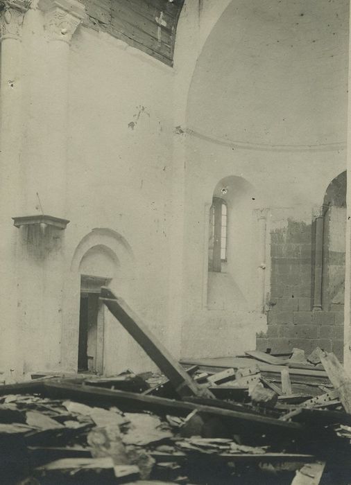 Ruines de la chapelle Notre-Dame du Roc-Vignonnet : Choeur, vue partielle