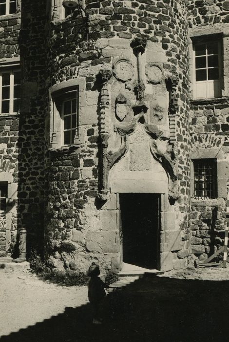 Ancien château abbatial : Façade sud, vue partielle