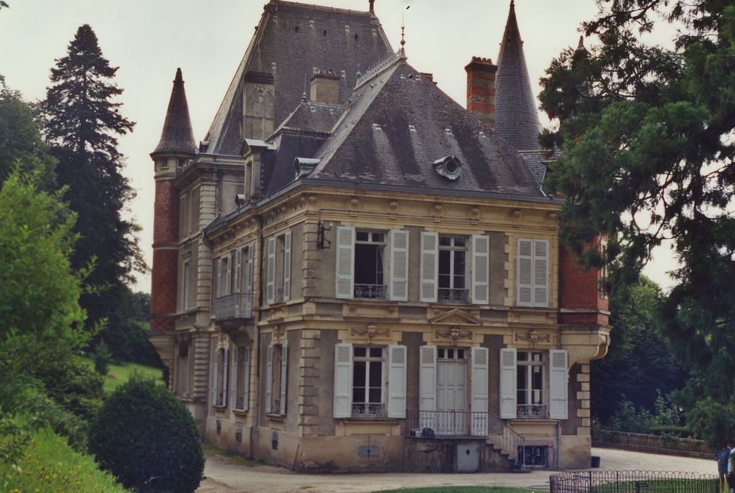 Château de Martinas : Façades sud et est, vue générale