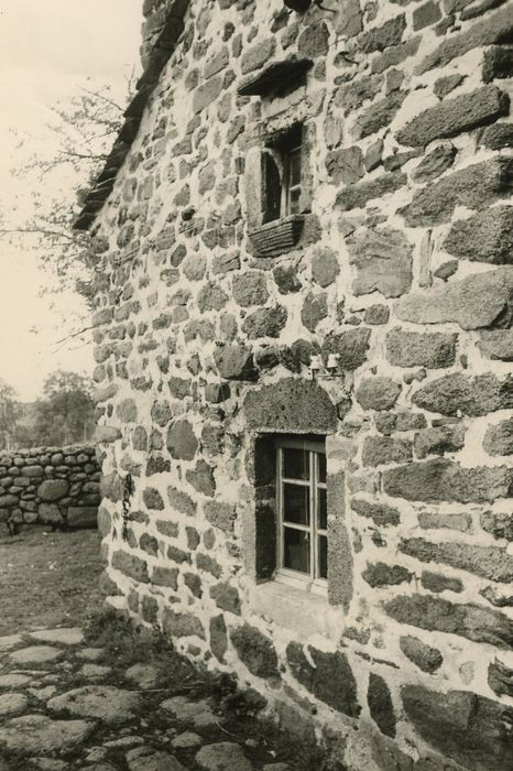 Ferme dite Ferme Perrel : Habitation, pignon ouest, vue partielle