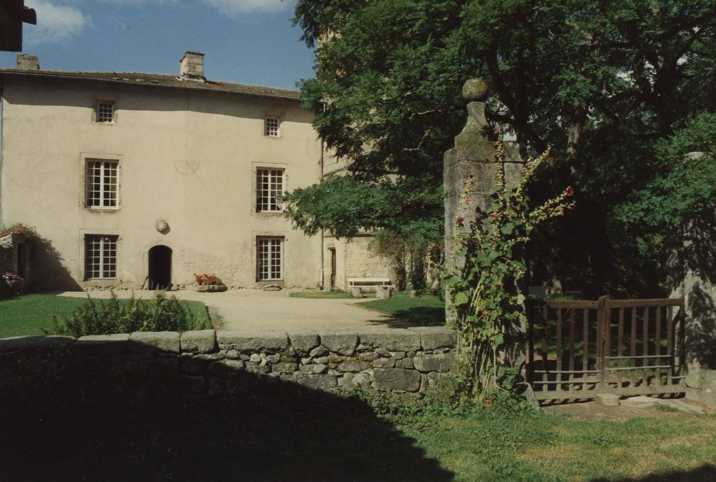 Château de Folgoux : Corps de logis, façade sud, vue partielle