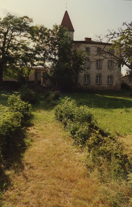 Château de Folgoux : Ensemble est, vue générale