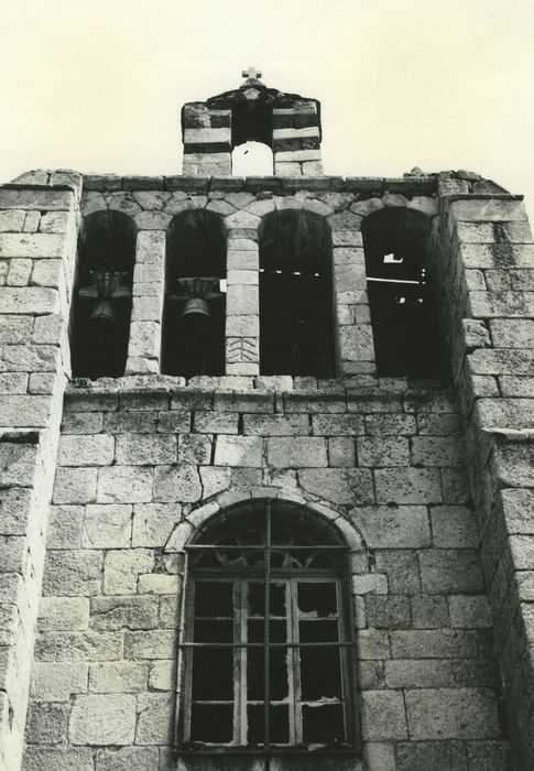 Ancienne église Saint-Jean : Façade occidentale, vue partielle