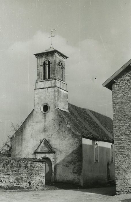 Eglise paroissiale : Façade occidentale, vue partielle