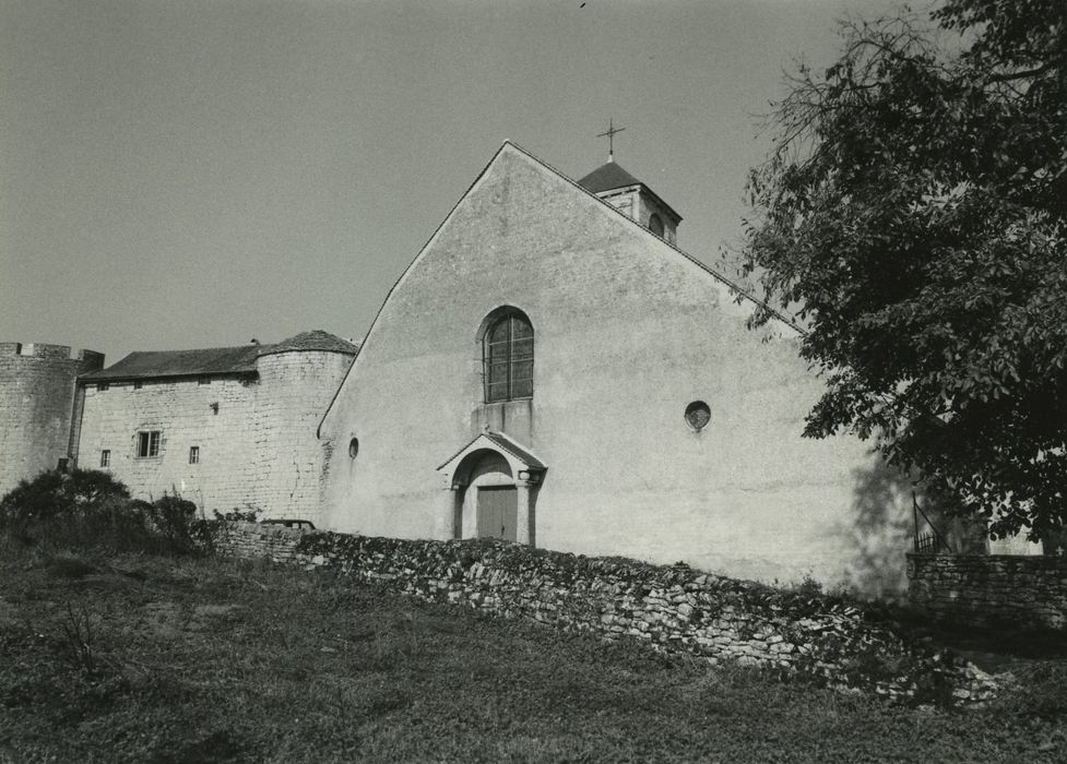 Eglise paroissiale : Façade occidentale, vue générale