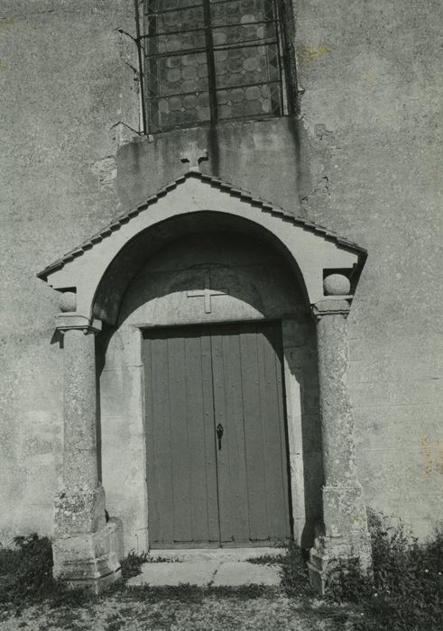 Eglise paroissiale : Portail occidental, vue générale