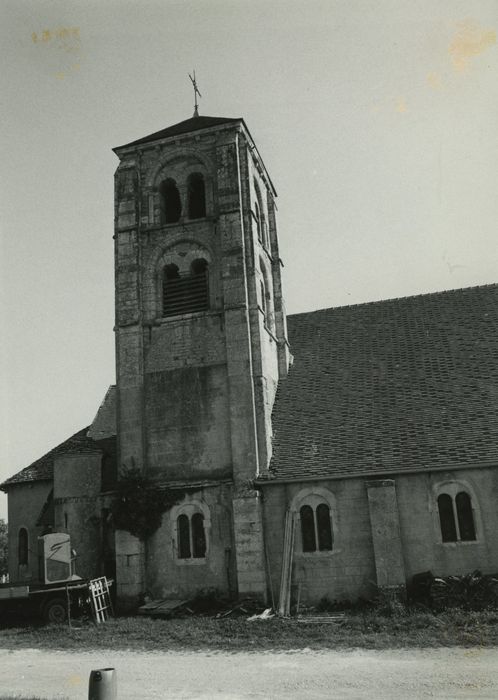 Eglise paroissiale : Clocher, élévation nord, vue générale