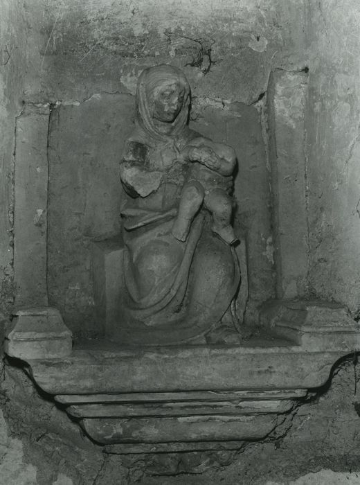 groupe sculpté : Vierge de pitié