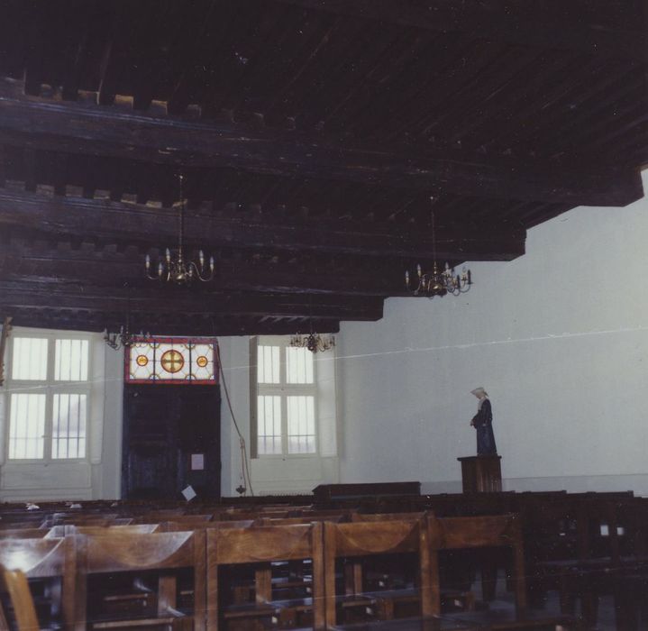 Hôpital Saint-Sauveur : Chapelle, nef, vue partielle