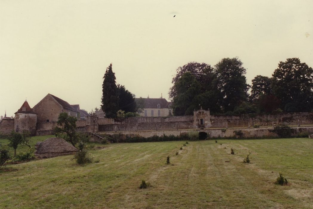 Hôtel Coeurderoy : Parc, vue générale