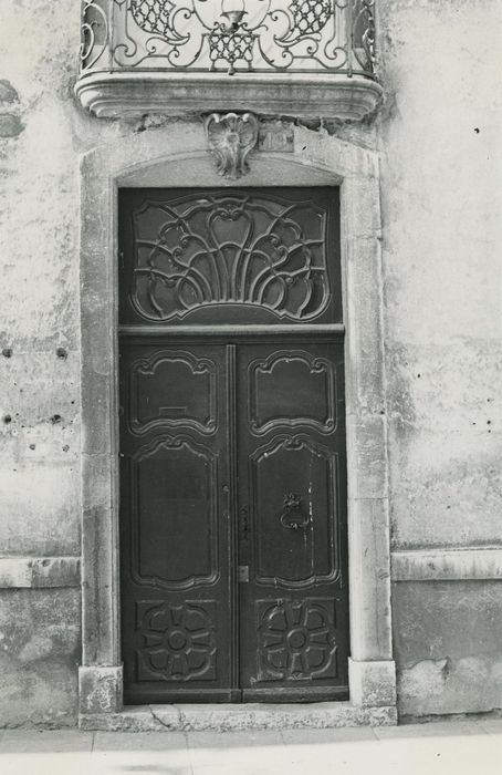 Hôtel particulier : Façade est, porte d’accès, vue générale