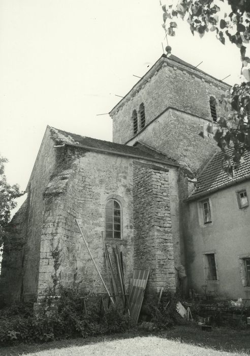 Eglise Saint-Léger : Chevet, vue générale