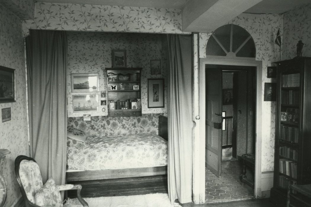 Maison de Jacques Copeau : Chambre de Madame Copeau, vue partielle