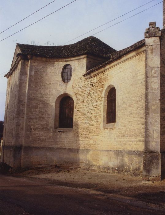 Eglise Saint-Barthélémy : Façade latérale sud, vue générale