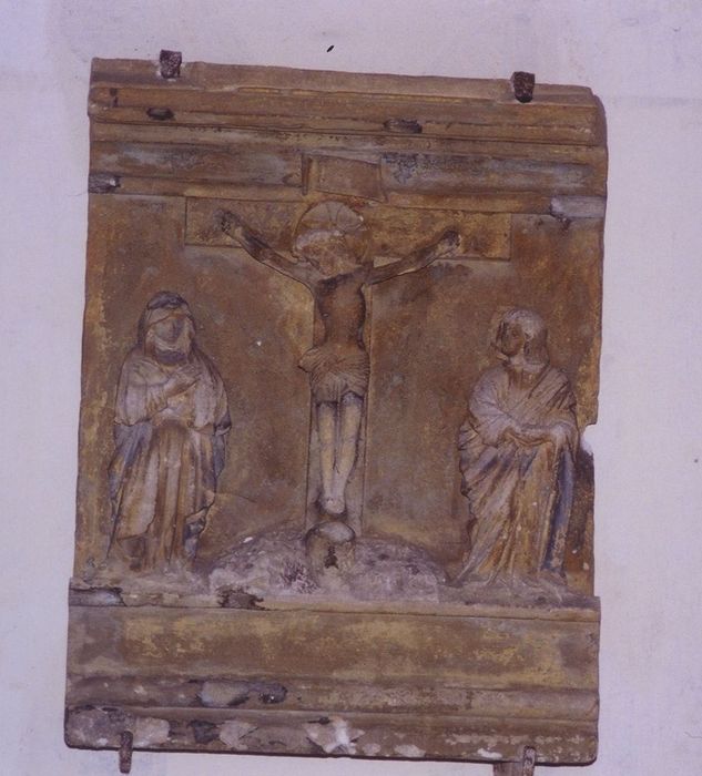 bas-relief (élément d’un autel?) : Crucifixion