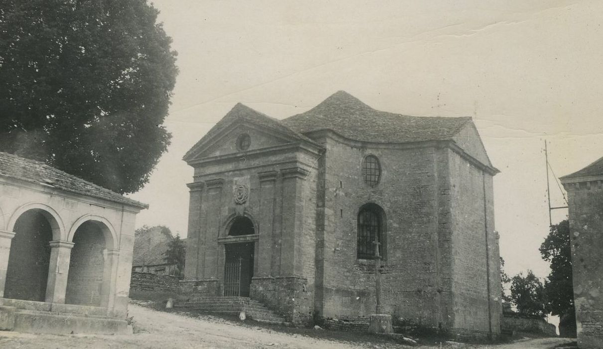 Eglise Saint-Barthélémy : Façade occidentale, vue générale