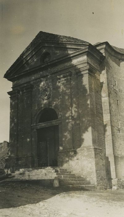 Eglise Saint-Barthélémy : Façade occidentale, vue générale