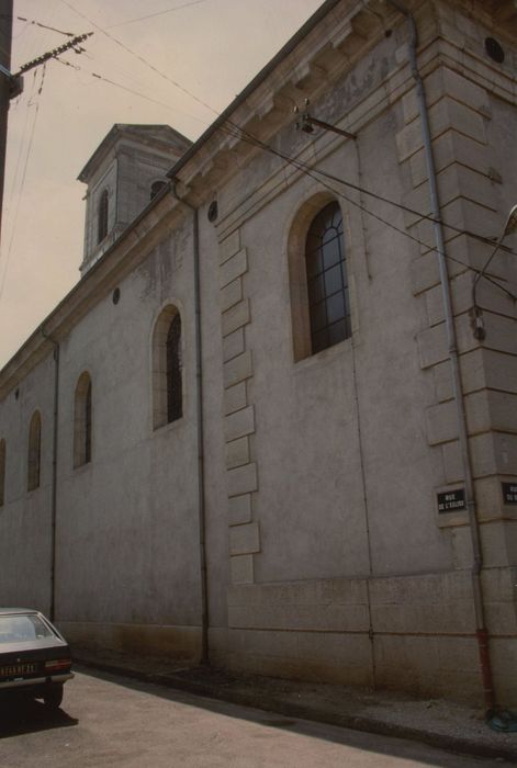 Eglise Saint-Maurice : Façade latérale sud, vue partielle