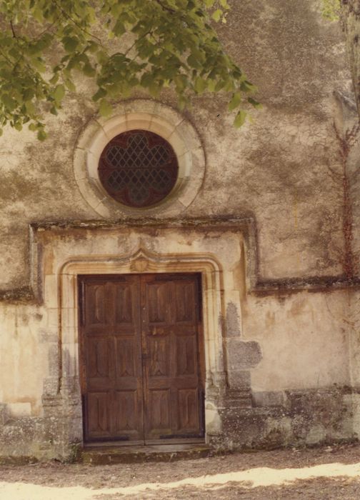 Chapelle du hameau de Blagny : Portail d’accès nord, vue générale