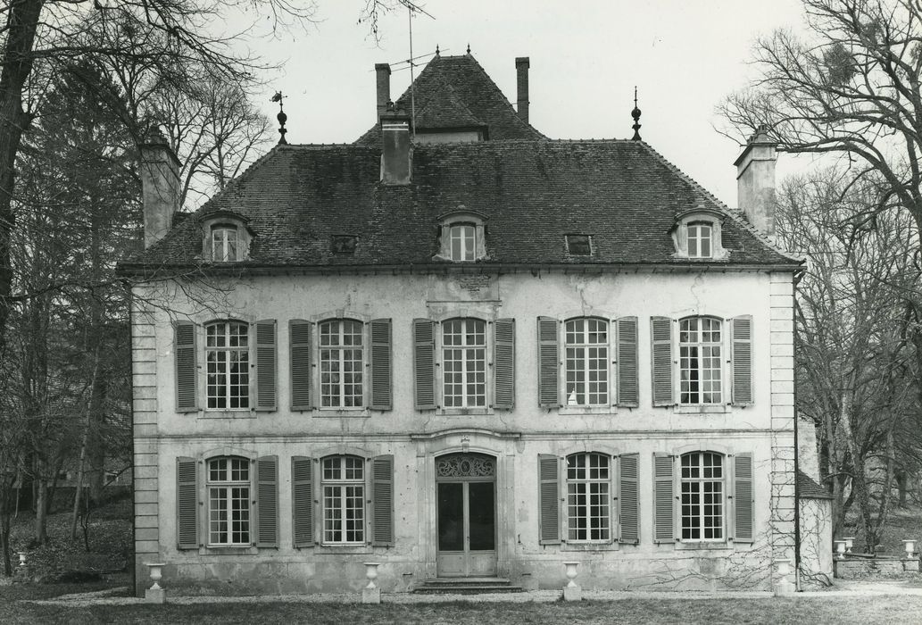 Château : Façade est, vue générale