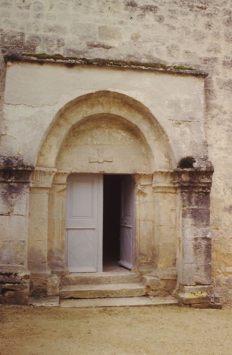 Eglise de la Nativité : Portail d’accès nord, vue générale