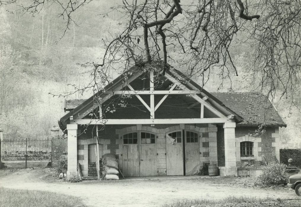 Forges d'aval : Bâtiment ouest, pignon nord, vue générale