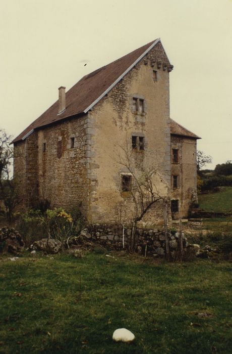 Château de Conforgien : Ensemble sud-est, vue générale